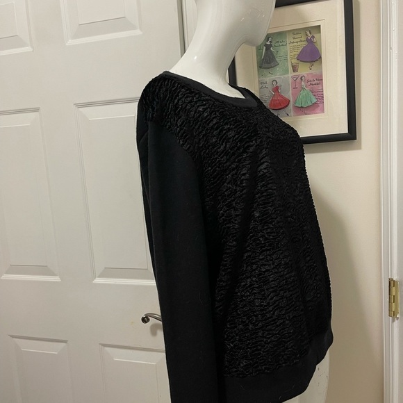 Kate spade black sweater. Looks like Front made with the unique sheep fur. - Picture 3 of 14